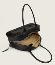 Load image into Gallery viewer, Watoji I Day Runner 43 I black I inside view, beige lining with pockets I white background