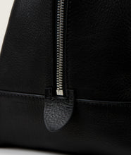 Load image into Gallery viewer, Watoji I Day Runner 43 I black l detail zip view