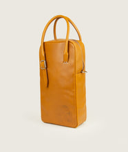 Load image into Gallery viewer, GUT OGGAU x SAGAN Vienna bag red I side view I showing belt detail, watoji stitch detail I white background