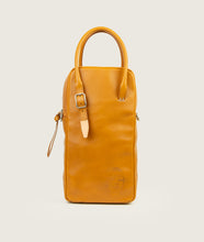 Load image into Gallery viewer, GUT OGGAU x SAGAN Vienna bag orange  I white I front view I showing belt detail, watoji stitch detail and zipper detail I white background