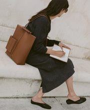 Load image into Gallery viewer, Pazar Book Tote Caramello Soft Leather (Copy)