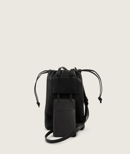FORMA I Bourse Bag I Black I front view I showing the smart way how to access the pocket for your cards I white background