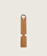 Load image into Gallery viewer, Luggage Tag Caramello