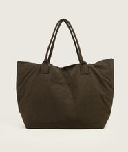 Load image into Gallery viewer, Pazar Tote XL brown plant dyed nylon