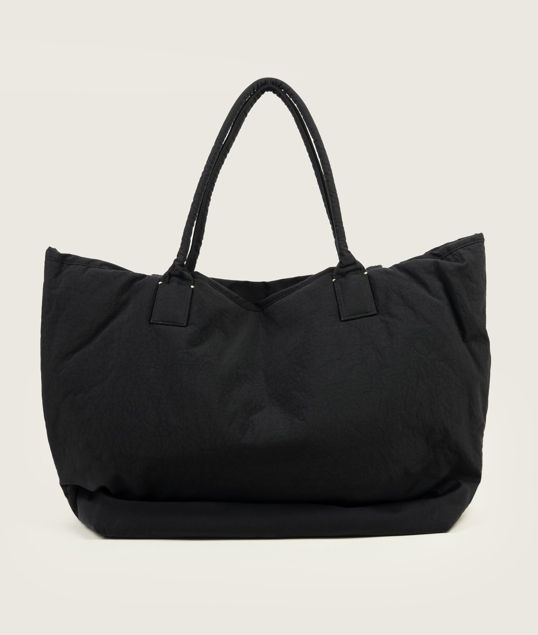 Pazar Tote XL Charcoal black plant dyed nylon – sagan-vienna