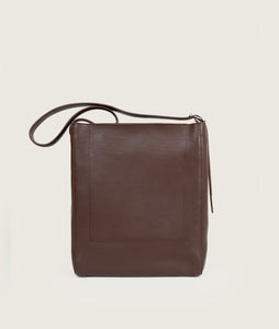 Watoji I Nasch Bag S I dark brown I from behind I white background