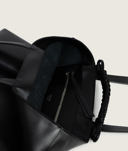 Pazar I Pazar Book Tote Black I inside view I showing iconic closure system of SAGAN I white background