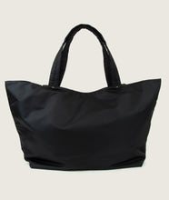 Load image into Gallery viewer, Pazar Tote XL Black recycled nylon