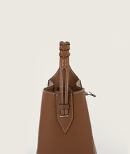 Load image into Gallery viewer, Reins Bucket S Caramello