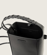 Load image into Gallery viewer, Reins Bucket S Black