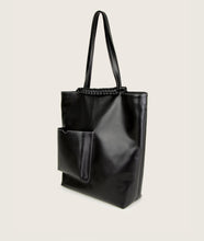 画像をギャラリービューアに読み込む, side view of Pazar Book Tote bag, black, vegan grape leather. Sustainable and suitable for A4 format, all MacBook and iPad sizes.